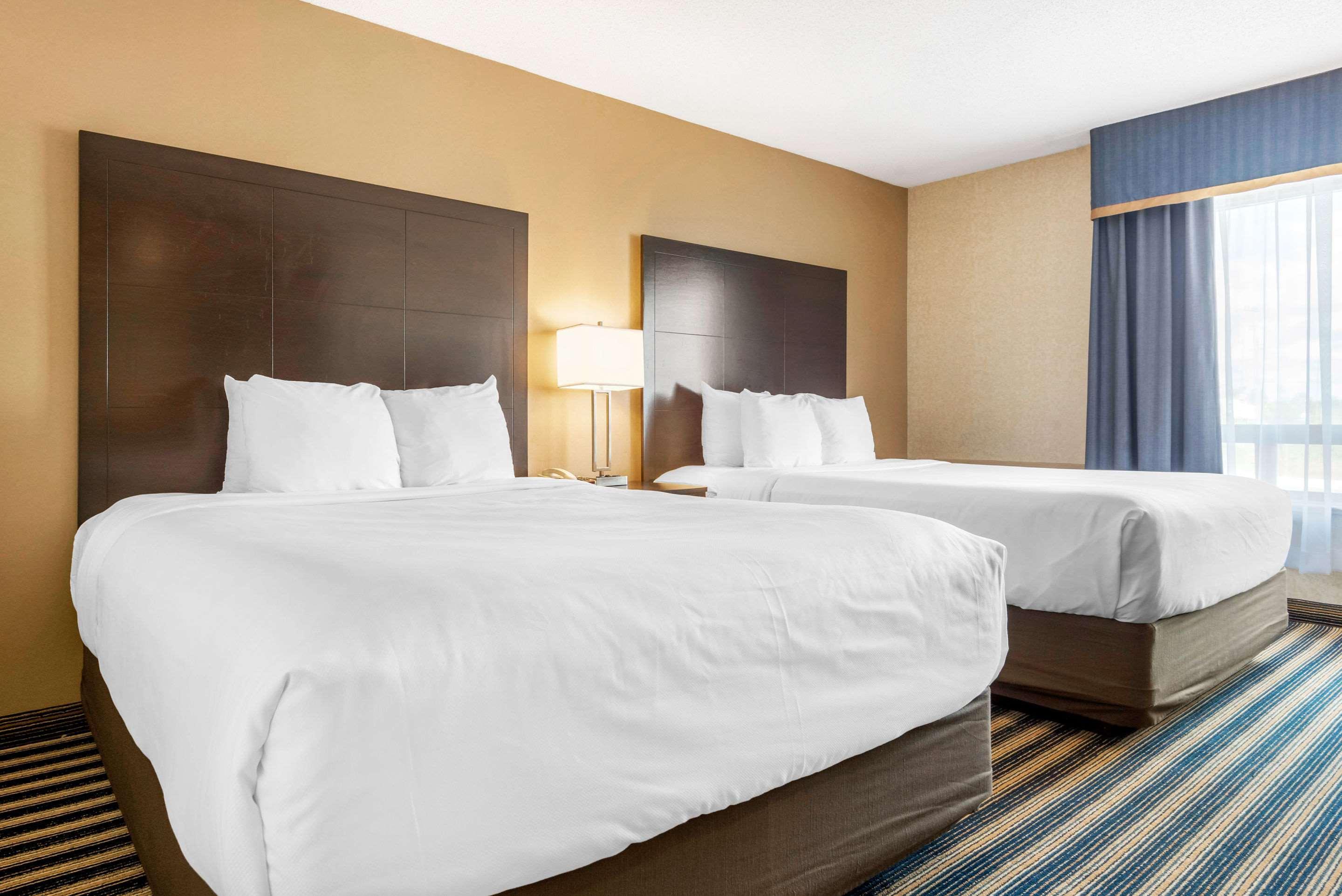 Comfort Inn Сент-Томас Экстерьер фото