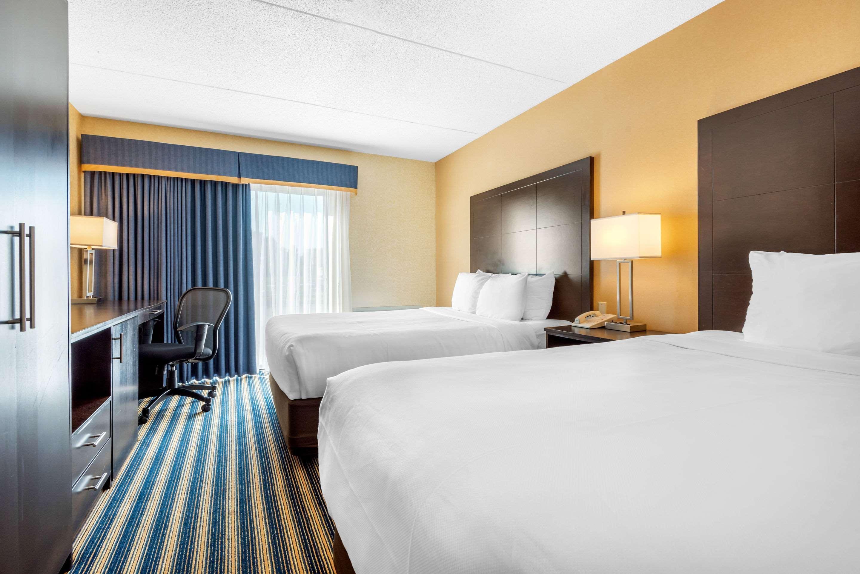 Comfort Inn Сент-Томас Экстерьер фото