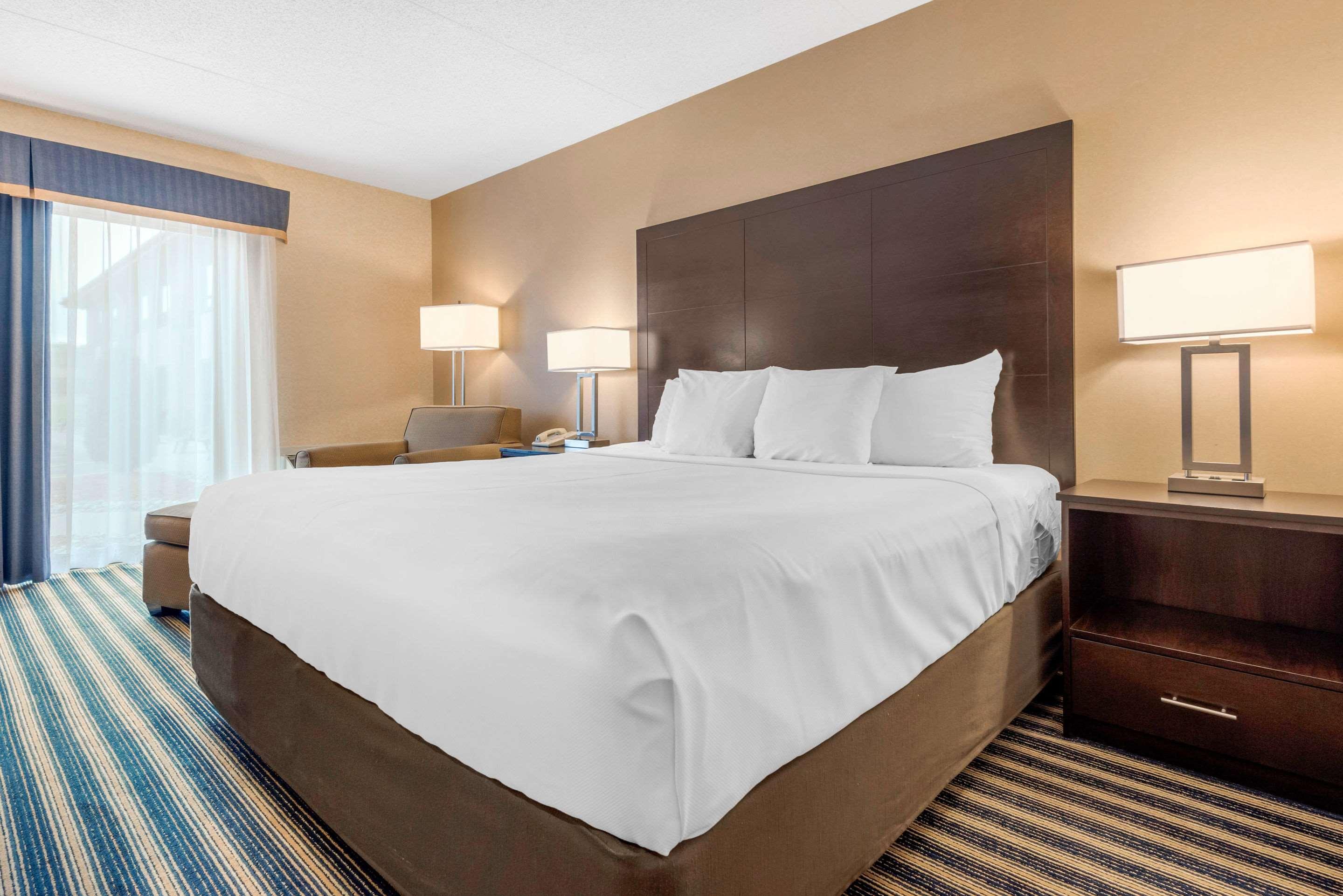Comfort Inn Сент-Томас Экстерьер фото