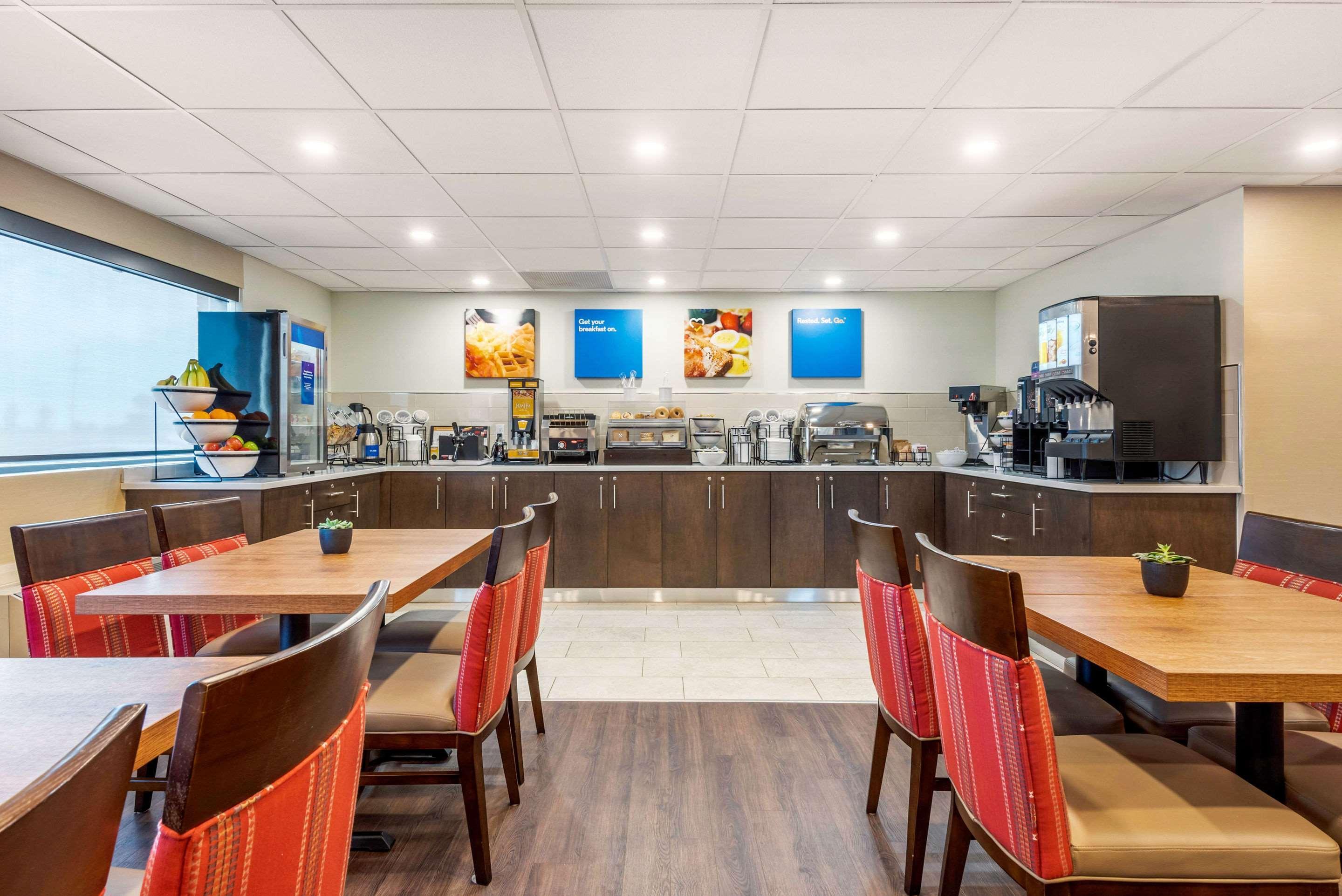 Comfort Inn Сент-Томас Экстерьер фото