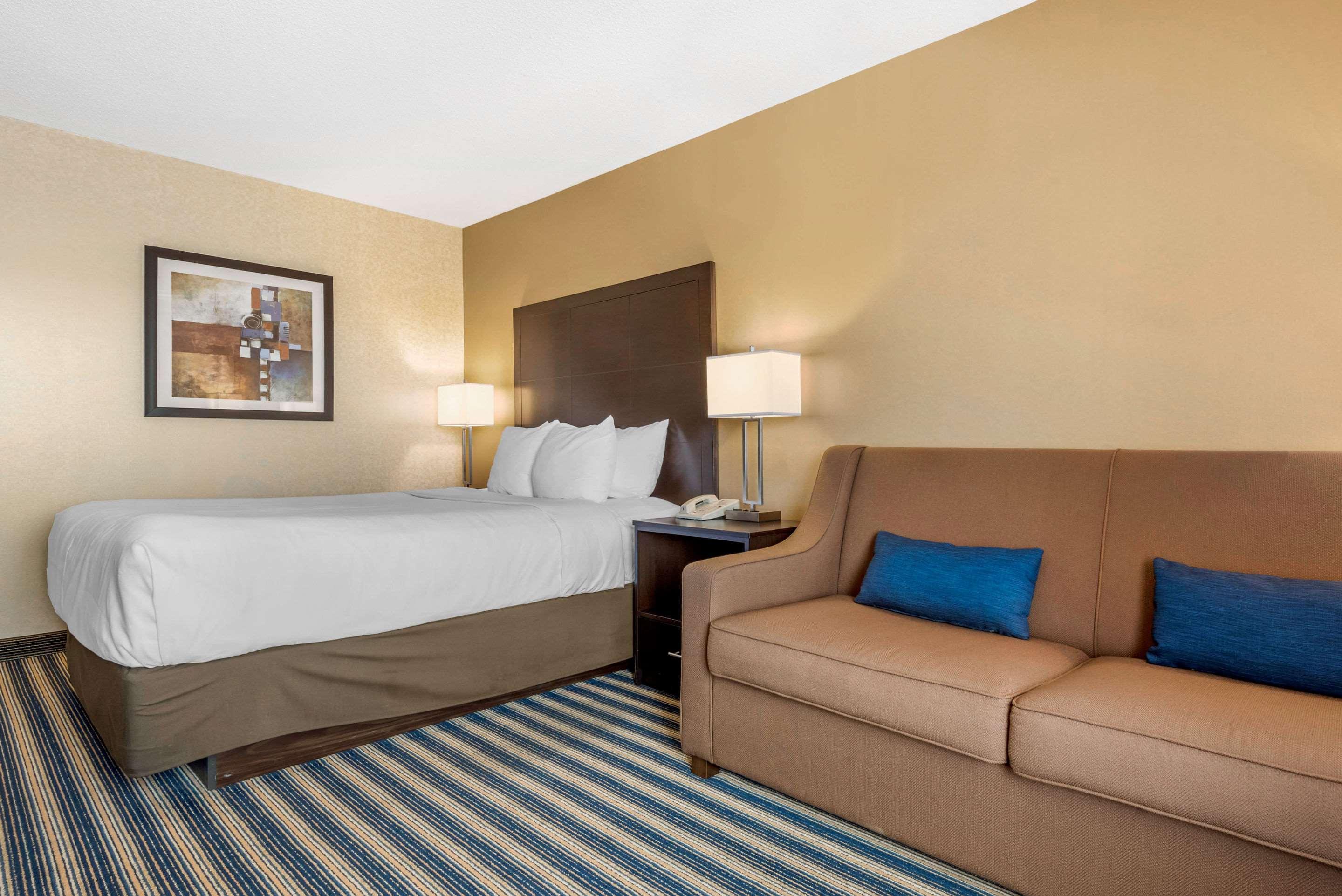 Comfort Inn Сент-Томас Экстерьер фото