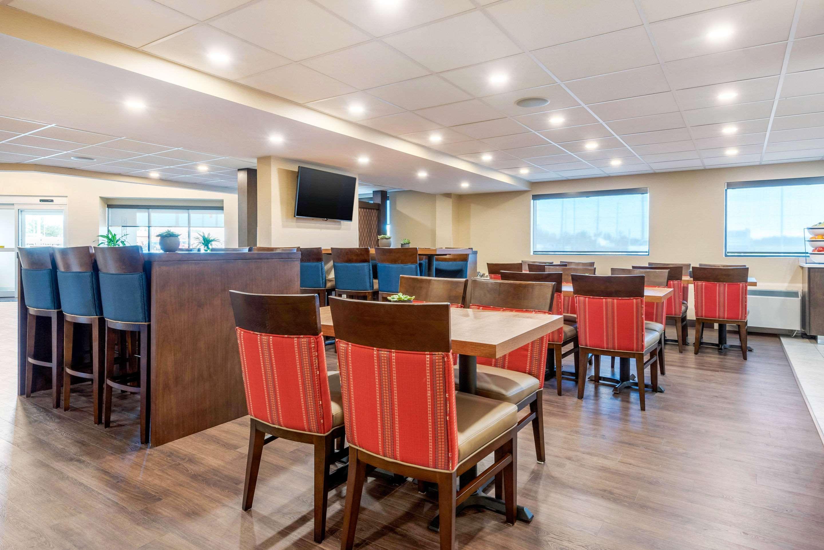 Comfort Inn Сент-Томас Экстерьер фото