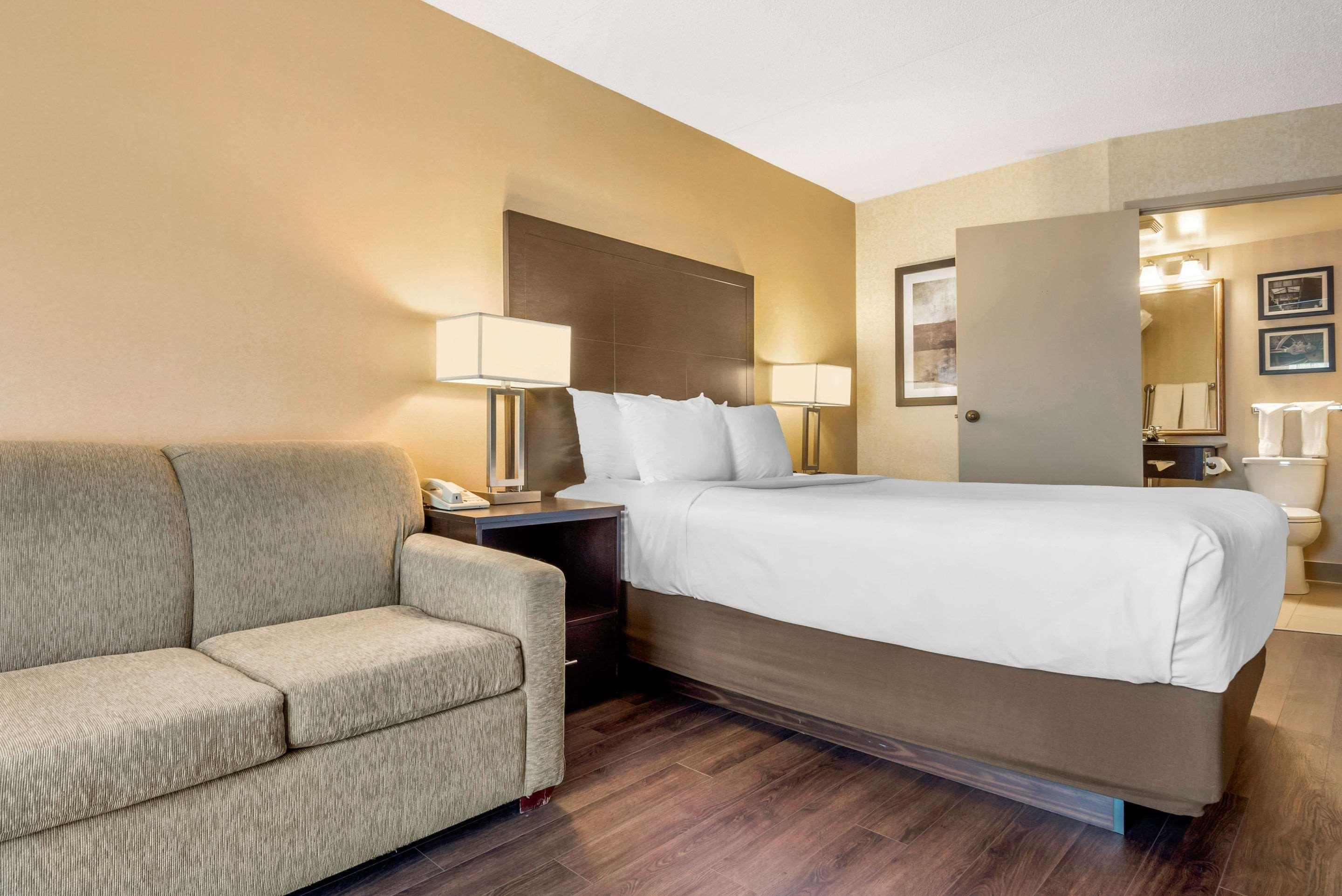 Comfort Inn Сент-Томас Экстерьер фото