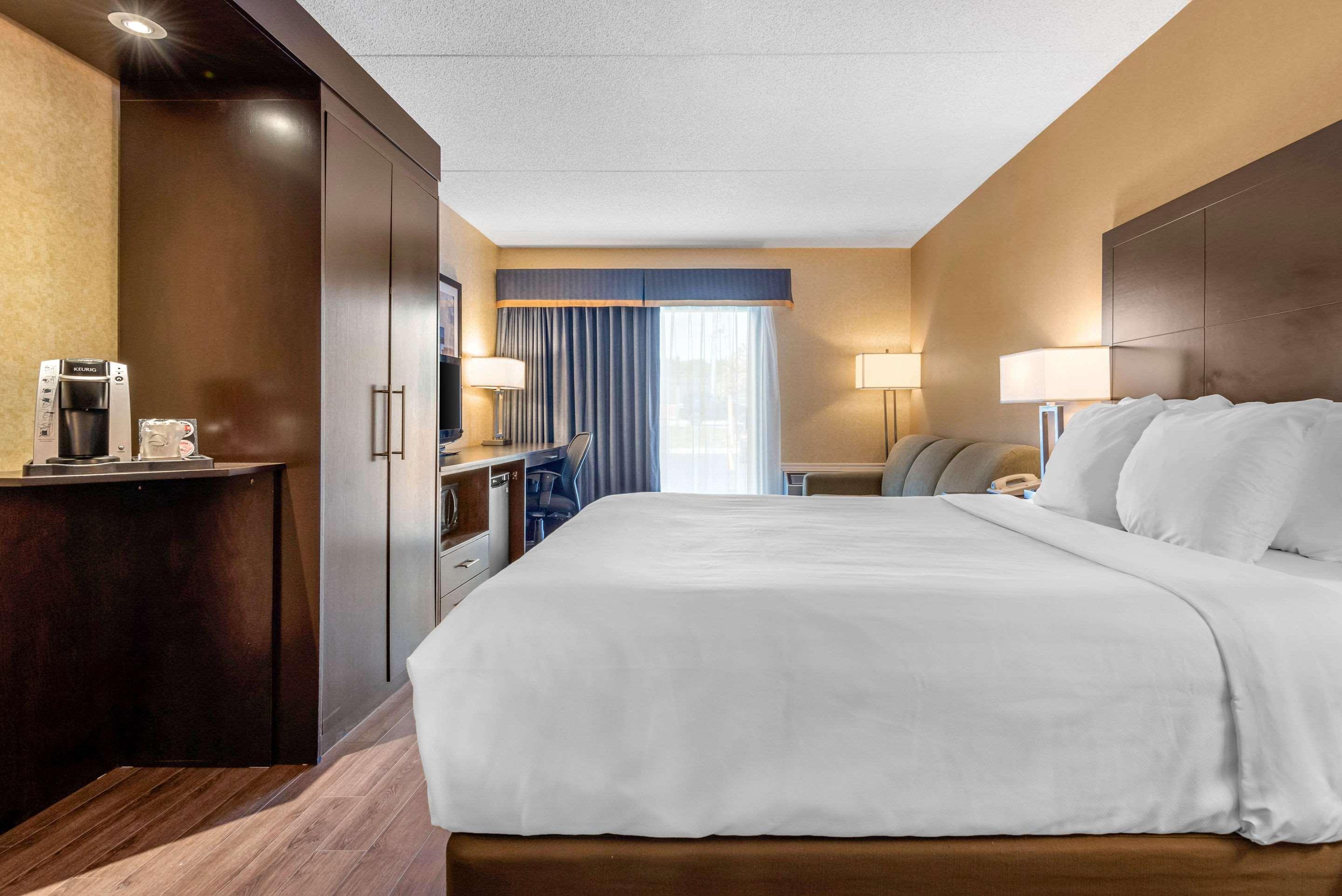 Comfort Inn Сент-Томас Экстерьер фото