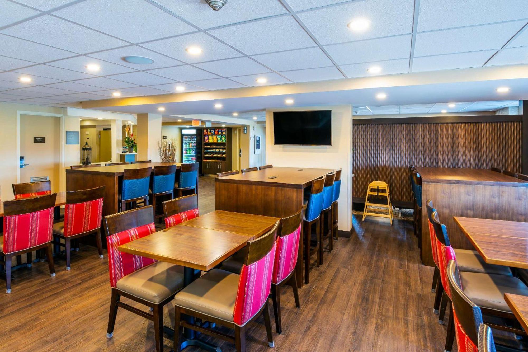 Comfort Inn Сент-Томас Экстерьер фото
