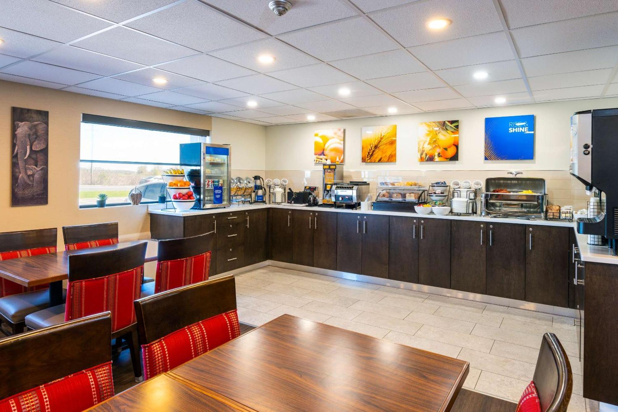Comfort Inn Сент-Томас Экстерьер фото