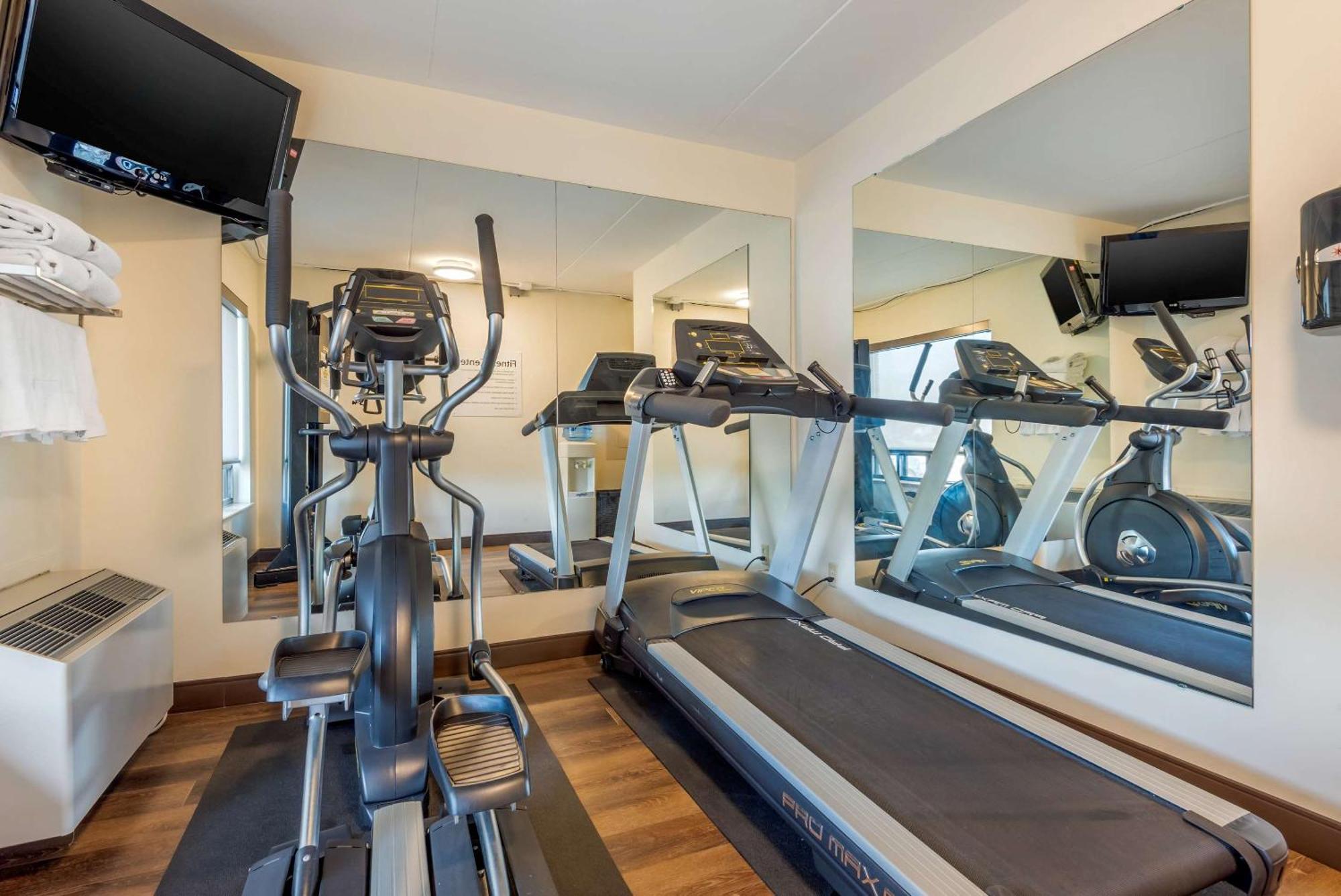 Comfort Inn Сент-Томас Экстерьер фото