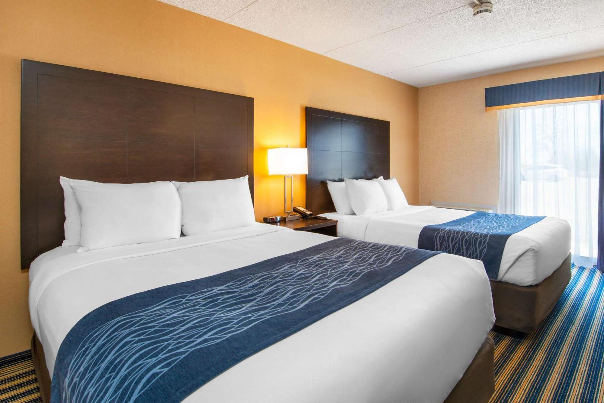 Comfort Inn Сент-Томас Экстерьер фото