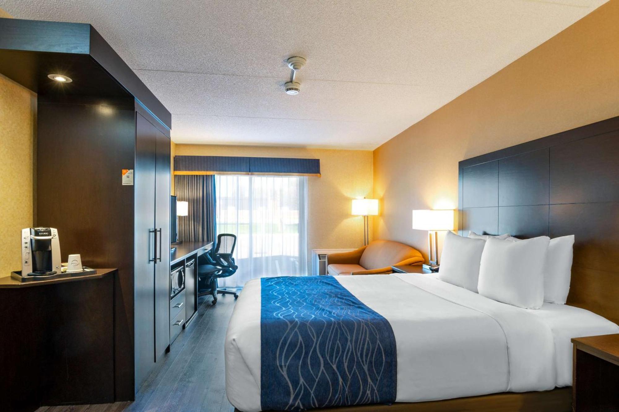 Comfort Inn Сент-Томас Экстерьер фото