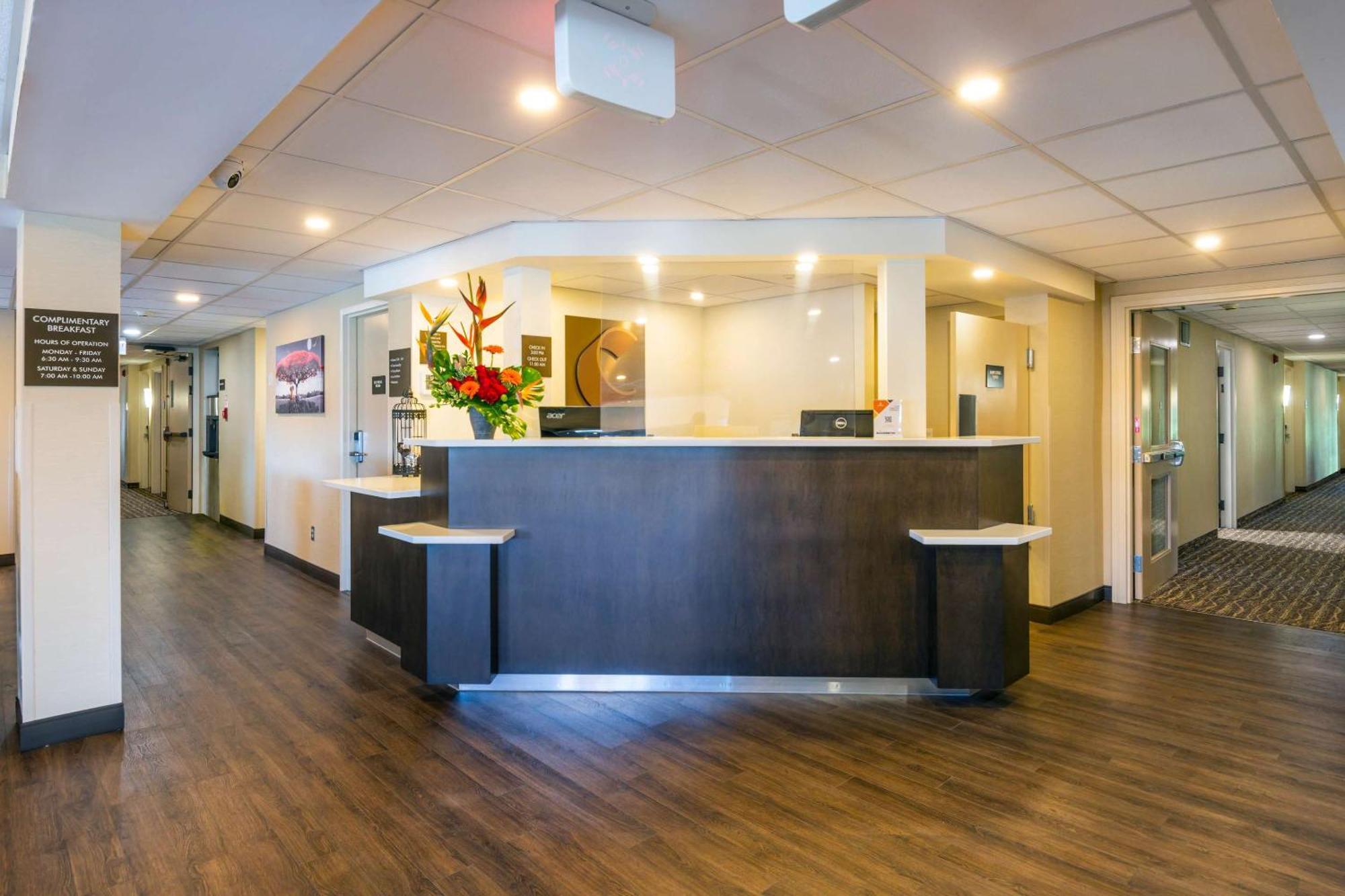 Comfort Inn Сент-Томас Экстерьер фото